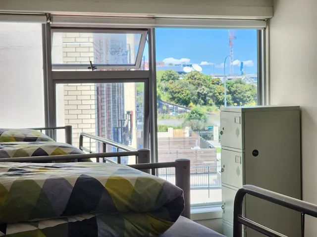 Female Dorm, Female Only, Comfort, Shared Bathroom، Newton Lodge - Hostel 3/9