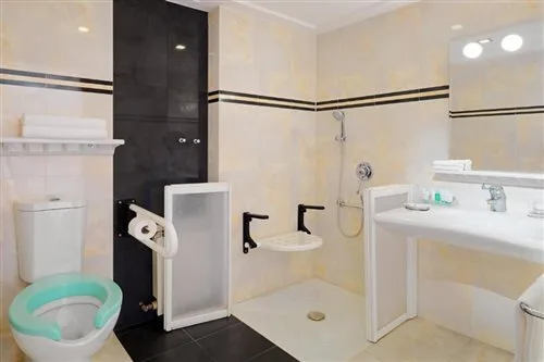 غرفة بسرير مزدوج أو سريرين منفصلين، Westin Zagreb Hotel 1/1