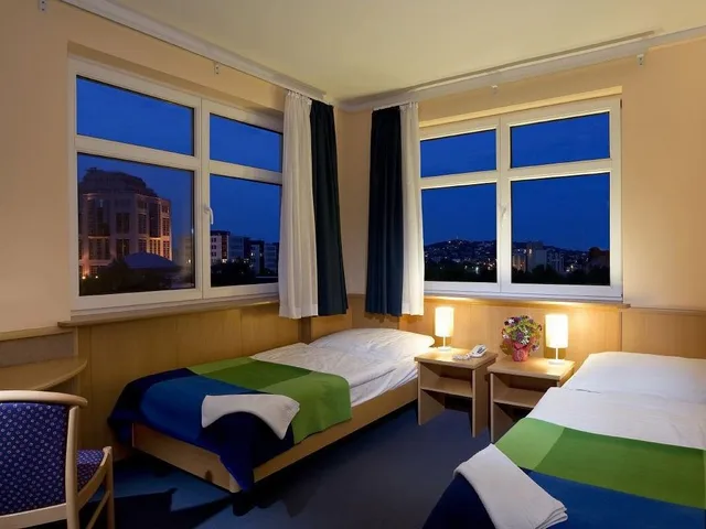 Room, Single, Twin Beds, Jagello Business Hotel 1/1