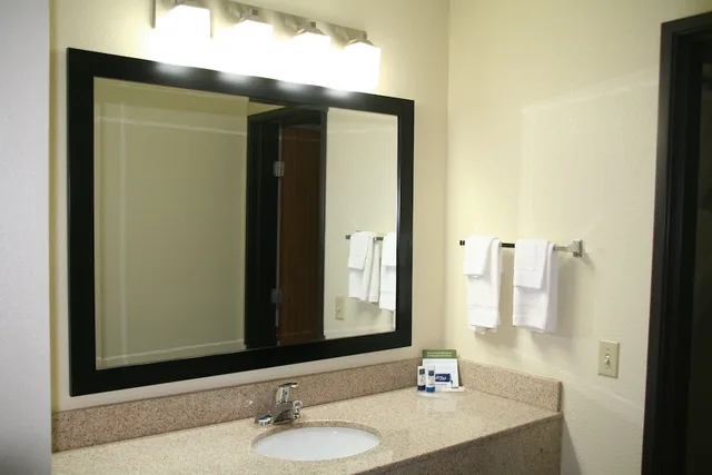جناح استوديو بسرير كينج، Americinn By Wyndham Elkhorn Near Lake Geneva 3/4