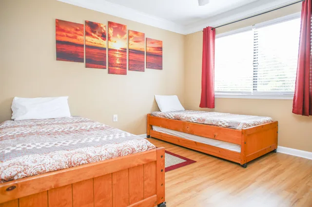 شقة سكنية بسريرين منفصلين وسرير كوين بغرفتي نوم مع أريكة، Portside Resort By Panhandle Getaways 1/10