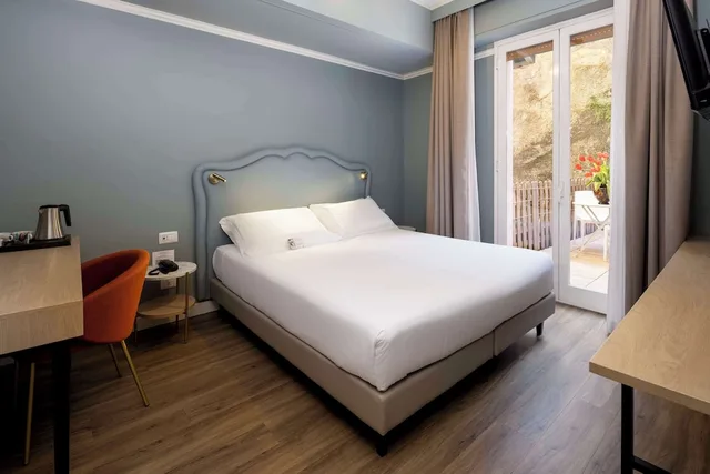 غرفة سوبيريور بسرير كوين، Hotel Shelley e Delle Palme, BW Signature Collection 3/6