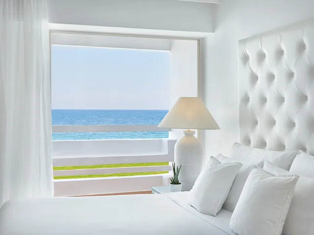 White, Family, King and Twin Beds, Sea View, Grecotel LUXME White 6/10