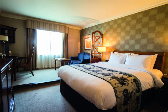 Room, Double Bed, Kettering Park Hotel And Spa 3/7