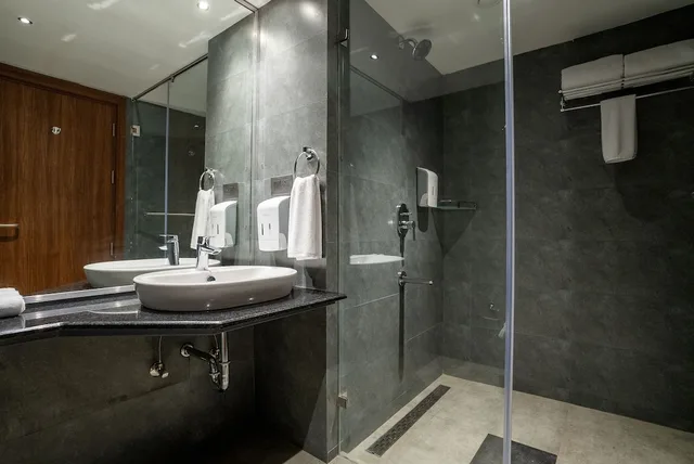 غرفة تنفيذية بسرير كينج، Lilac Hotel, Guruvayur 3/3