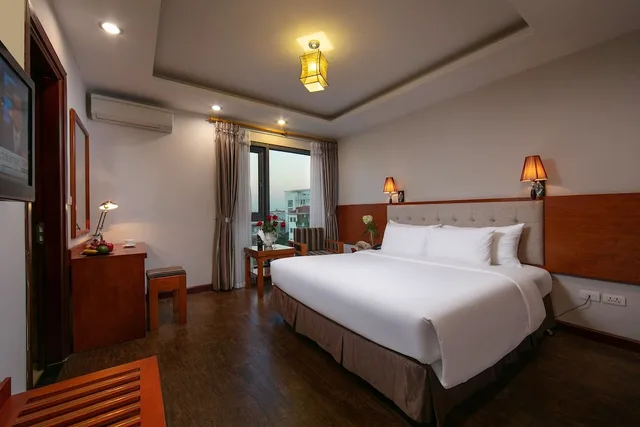 غرفة بريميوم بسرير كينج، Sen Luxury Hotel 2/2
