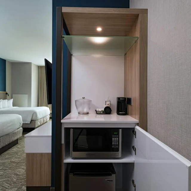جناح بسريرين كوين مع سرير سحّاب إضافي مع أريكة، Springhill Suites By Marriott Waco 5/5