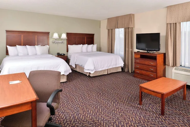 جناح بسريرين كوين، Hampton Inn Suites Dayton Vandalia 3/8