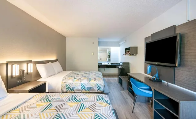 غرفة رباعية لذوي الإعاقة، Motel6 Charlotte, NC - Coliseum 3/8
