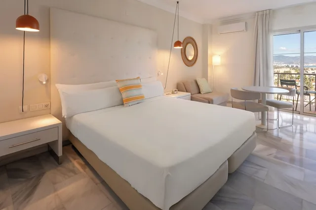 جناح جونيور بسريرين كوين، Sol Guadalmar Malaga 1/4