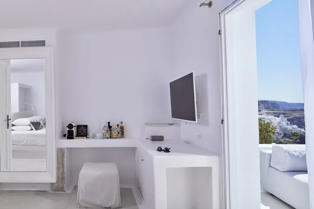 Caldera, King Bed، Cosmopolitan Suites - Adults Only 7/7