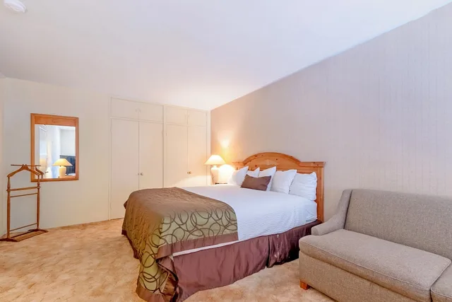 غرفة بسرير كينج لذوي الإعاقة لغير المدخنين، Historic Coronado Motor Hotel by OYO 8/10