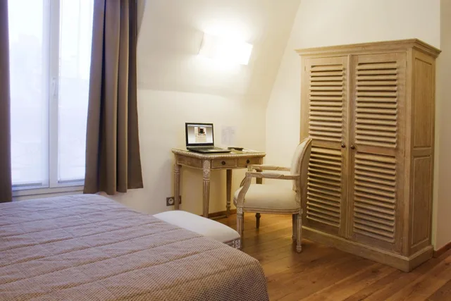 Adjoining، Hotel Du Printemps 1/8
