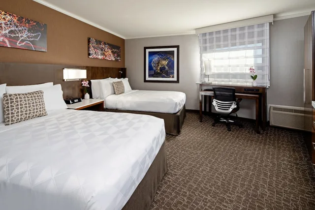 غرفة قياسية بسريرين مزدوجين لذوي الإعاقة، Holiday Inn Long Beach Airport 1/8