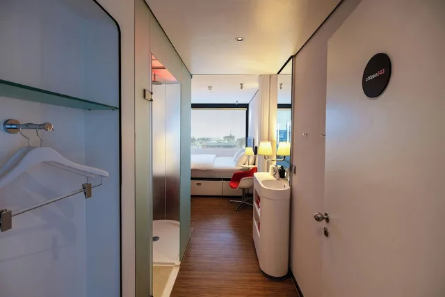 غرفة بسرير كينج في طابق مرتفع، citizenM Hotel Glasgow 8/8