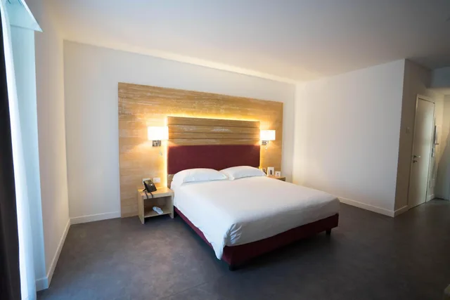 غرفة كبيرة بسرير مزدوج، Pm Hotel 3/10
