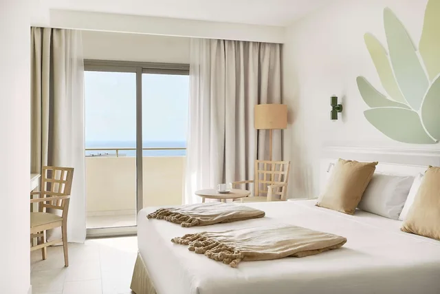 Suite, Twin Beds, Sea View, Sofa, Priority Location، Iberostar Waves Gaviotas Park 1/3