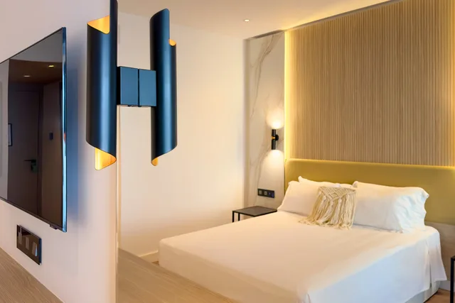 غرفة سوبيريور بسرير مزدوج، Cavo Maris Beach Hotel 2/8