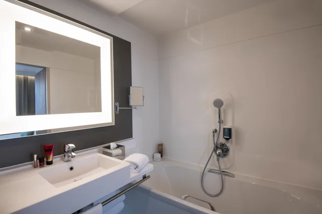 جناح سوبيريور بإطلالة على البحر، Novotel Suites Nice Airport Hotel 7/9