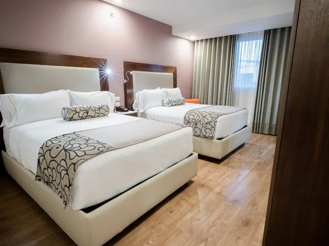 غرفة ديلوكس بسريرين كوين، Hs Hotsson Hotel Queretaro 1/7
