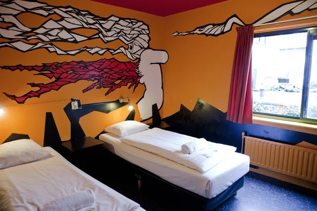 غرفة أساسية بسريرين منفصلين بحمام خاص، St Christophers Inn At The Winston 1/5