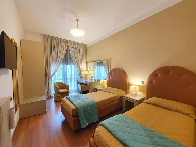 غرفة سوبيريور بسريرين منفصلين، Hotel Continentale 1/6