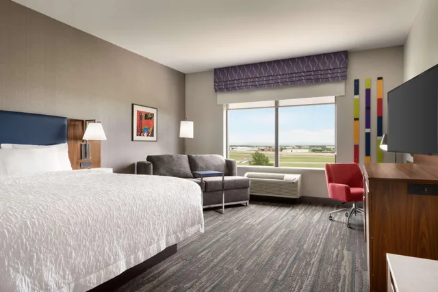 غرفة بسرير كينج، Hampton Inn Suites Norman Conference Center Area Ok 2/3