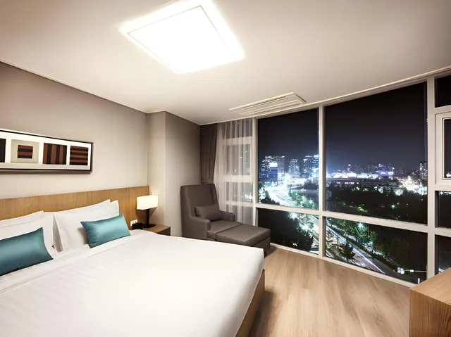 2 Bedrooms, Super, Deluxe، Fraser Place Central Seoul 3/3