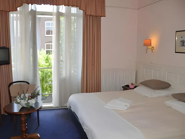 Classic, Triple, 3 Beds, Apple Inn 1/2