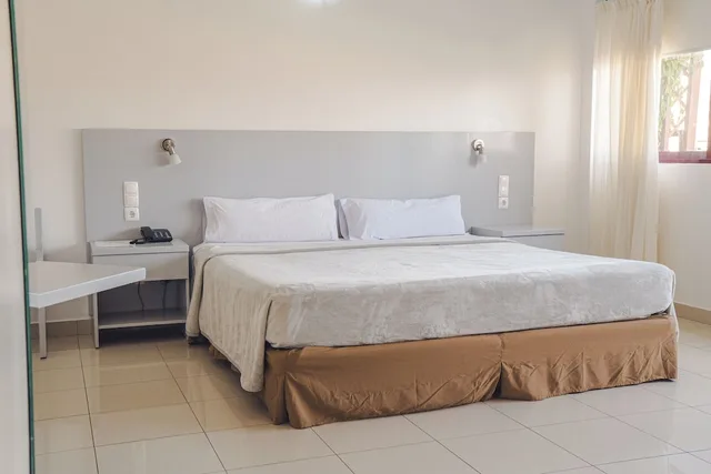 Suite, Double Bed, 2 Sofa, Balcony, Hotel LIVVO Don Paco 7/10