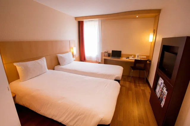 غرفة قياسية بسريرين منفصلين، IBIS CHERBOURG LA GLACERIE 6/9