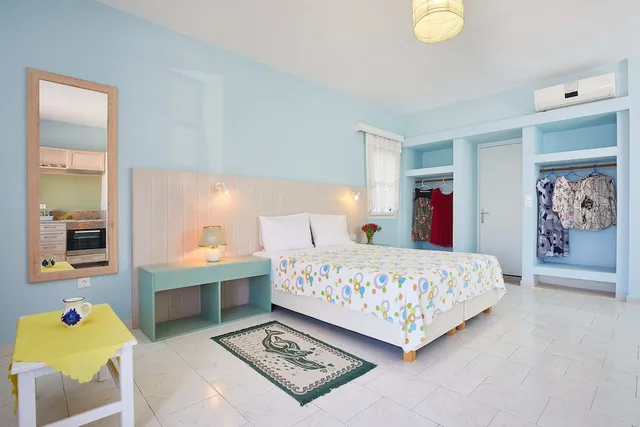 استوديو ثلاثي بسرير مزدوج وسرير فردي، HOTEL GLAROS DIAFANI 3/5