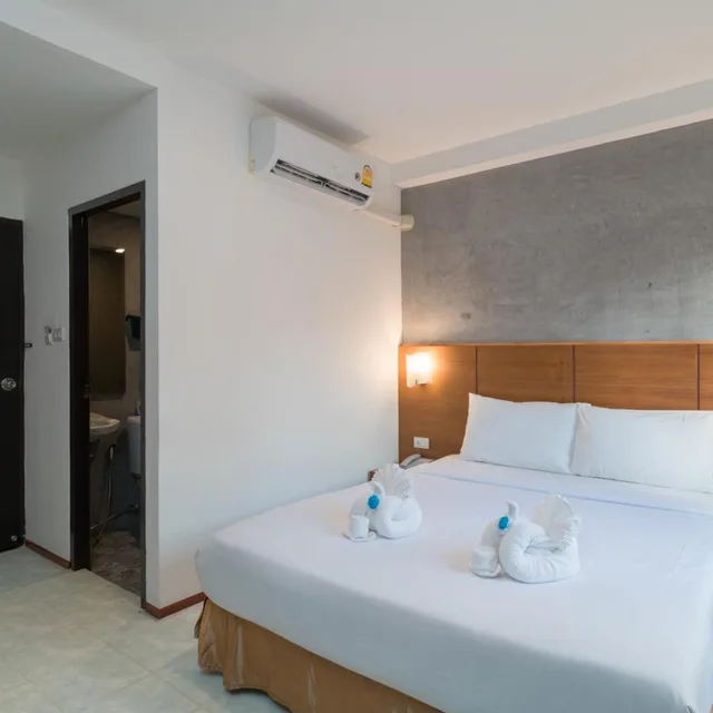 غرفة سوبيريور بسرير كينج، Destinaation Patong Boutique By The Sea 1/6