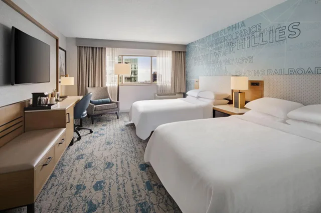 غرفة قياسية بسرير مزدوج، Sheraton Philadelphia Downtown 1/4