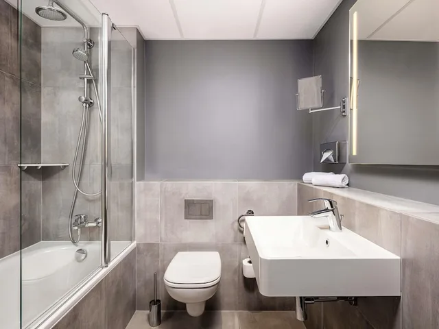 غرفة سوبيريور بسرير كوين مع أريكة، Novotel Poznan Centrum 7/9