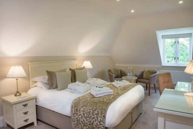 غرفة كلاسيكية سوبيريور بسرير مزدوج وسرير فردي، Bartley Lodge Hotel 11/13