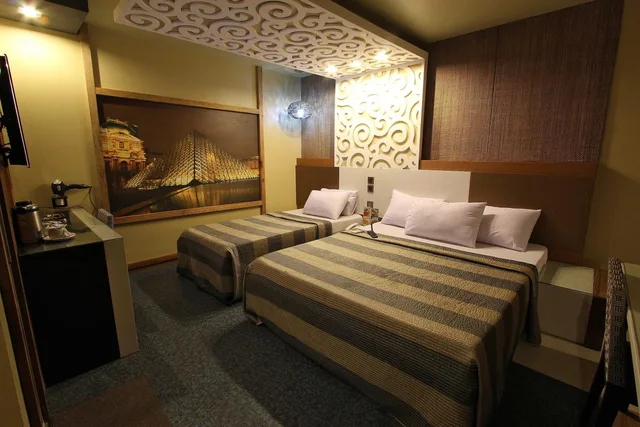جناح عائلي، Eurotel North Edsa 2/4