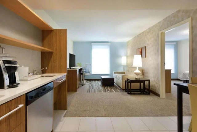 جناح بسرير كينج مع أريكة لذوي الإعاقة، Home2 Suites By Hilton Milwaukee Airport 6/6