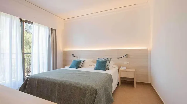 شقة سوبيريور بسرير كوين مع أريكة، Playa Mondrago Hotel Apartments 3/6