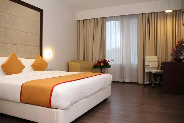غرفة تنفيذية، Y N Hotels 1/1