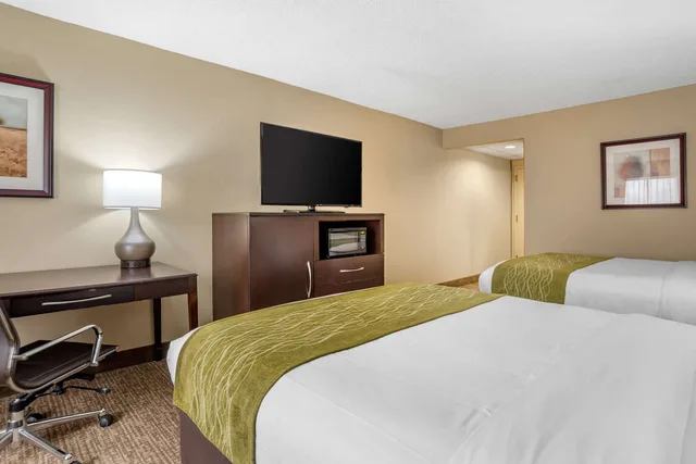 غرفة بسريرين كوين، Comfort Inn Pearl-Jackson 4/5