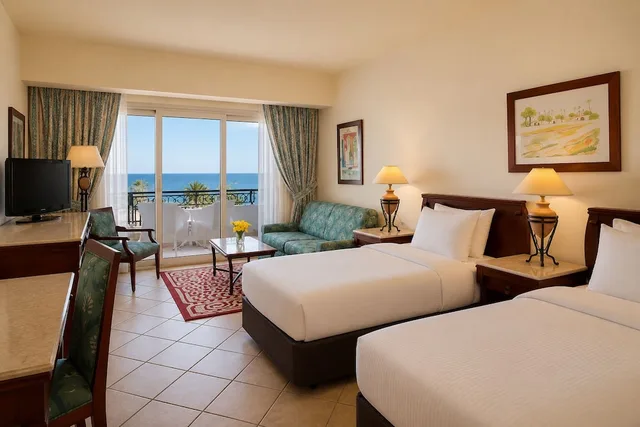 Deluxe, Hilton Sharm Waterfalls Resort 6/10