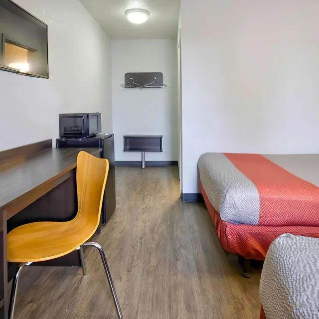 غرفة بسرير كوين لذوي الإعاقة، Motel6 Gallup, NM 9/10