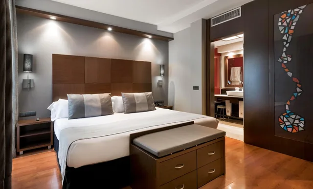 Room, Double Bed, Catalonia Goya 2/3