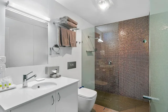 جناح بسرير كينج، Quality Inn The George Hotel Ballarat 2/2