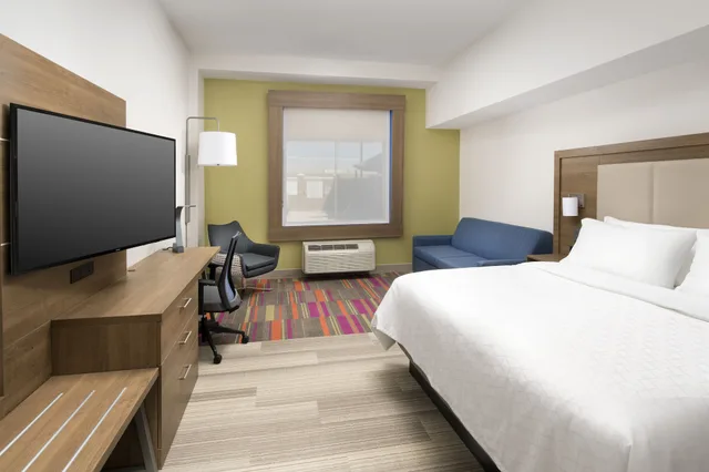غرفة قياسية بسرير كينج، Holiday Inn Express Jacksonville Beach 1/7
