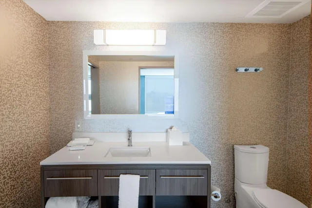 جناح بسرير كينج بغرفة نوم واحدة مع أريكة، Home2 Suites By Hilton Phoenix Airport North 2/2