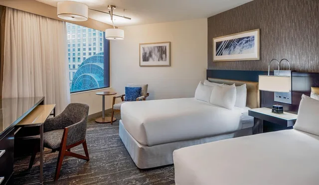 غرفة بسريرين مزدوجين، Hyatt Regency Indianapolis 2/5