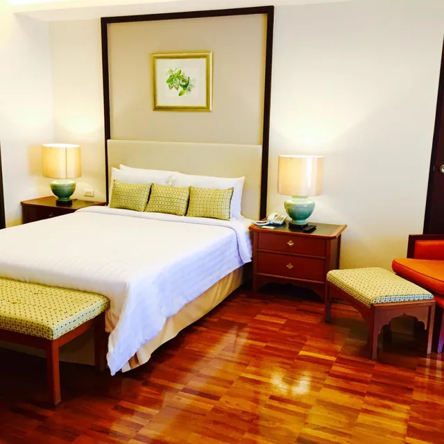 Residential, Suite، Indra Regent Hotel 6/8