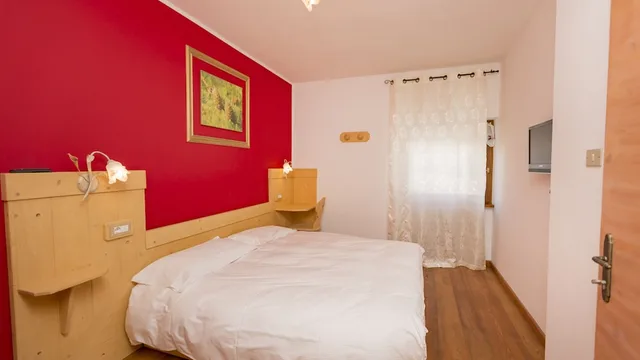 غرفة كلاسيكية بسرير مزدوج أو سريرين منفصلين، Garni Edy 2/6